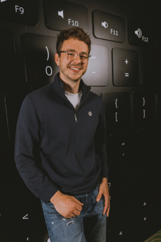 Viktor Veertee